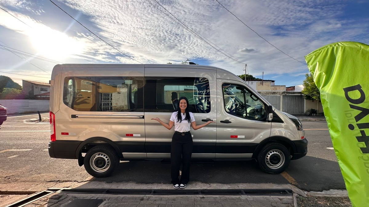 São Raimundo Nonato adquire van para Casa do São Raimundense em Teresina