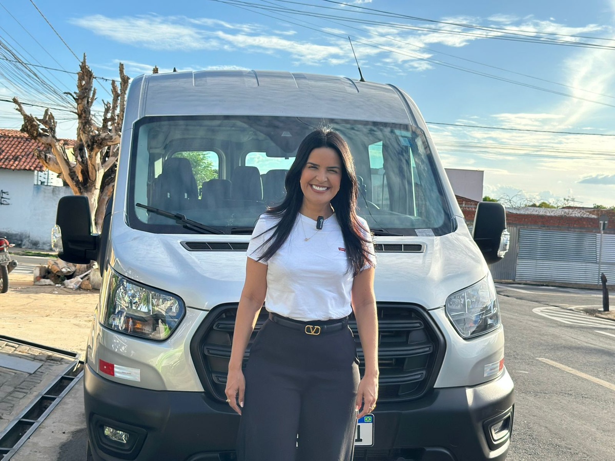 São Raimundo Nonato adquire van para Casa do São Raimundense em Teresina