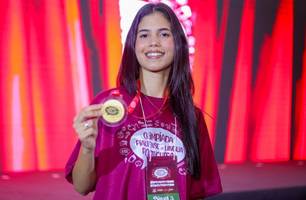 Seduc realiza pagamento de bolsas a 208 estudantes medalhistas da Olimpíada Piauiense de Língua Portuguesa (OLINPI) (Foto: Reprodução/Gov) Seduc realiza pagamento de bolsas a 208 estudantes medalhistas da Olimpíada Piauiense de Língua Portuguesa (OLINPI) (Foto: Reprodução/Gov)