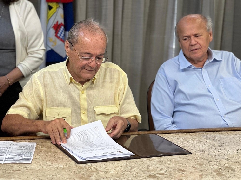 Silvio Mendes e Charles Silveira.