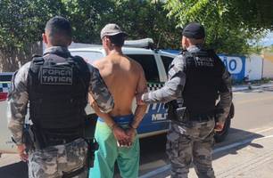 Suspeito de homicídio e roubo é preso pela Força Tática em Parnaíba (Foto: Divulgação/PMPI/Ascom)