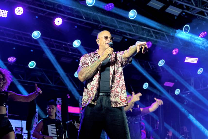 Urufolia 2025: primeira noite reúne multidão em Uruçuí ao som de Léo Santana Urufolia 2025: primeira noite reúne multidão em Uruçuí ao som de Léo Santana