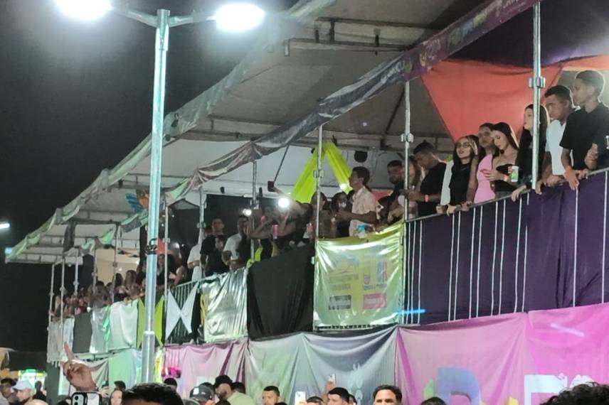 Urufolia 2025: primeira noite reúne multidão em Uruçuí ao som de Léo Santana Urufolia 2025: primeira noite reúne multidão em Uruçuí ao som de Léo Santana