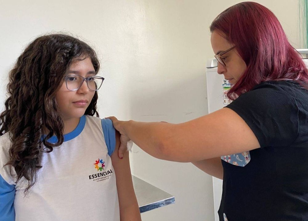 Vacinação contra dengue é ampliada para jovens de 10 a 14 anos em Teresina