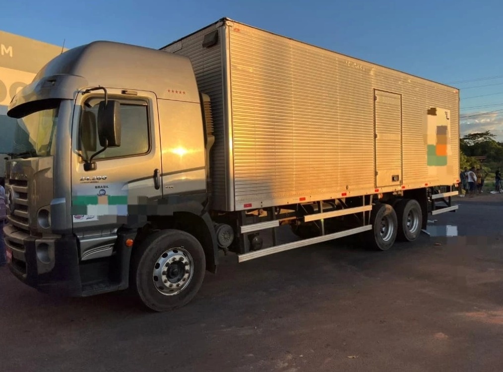 Adolescente morre em colisão com caminhão no Maranhão