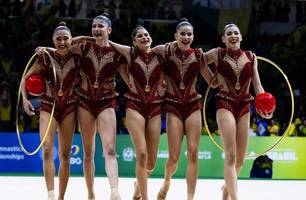 Ao som de “Evidências”, Brasil conquista prata na série mista (Foto: Melogym/CBG/Direitos Reservados Versão em áudio) Ao som de “Evidências”, Brasil conquista prata na série mista (Foto: Melogym/CBG/Direitos Reservados Versão em áudio)