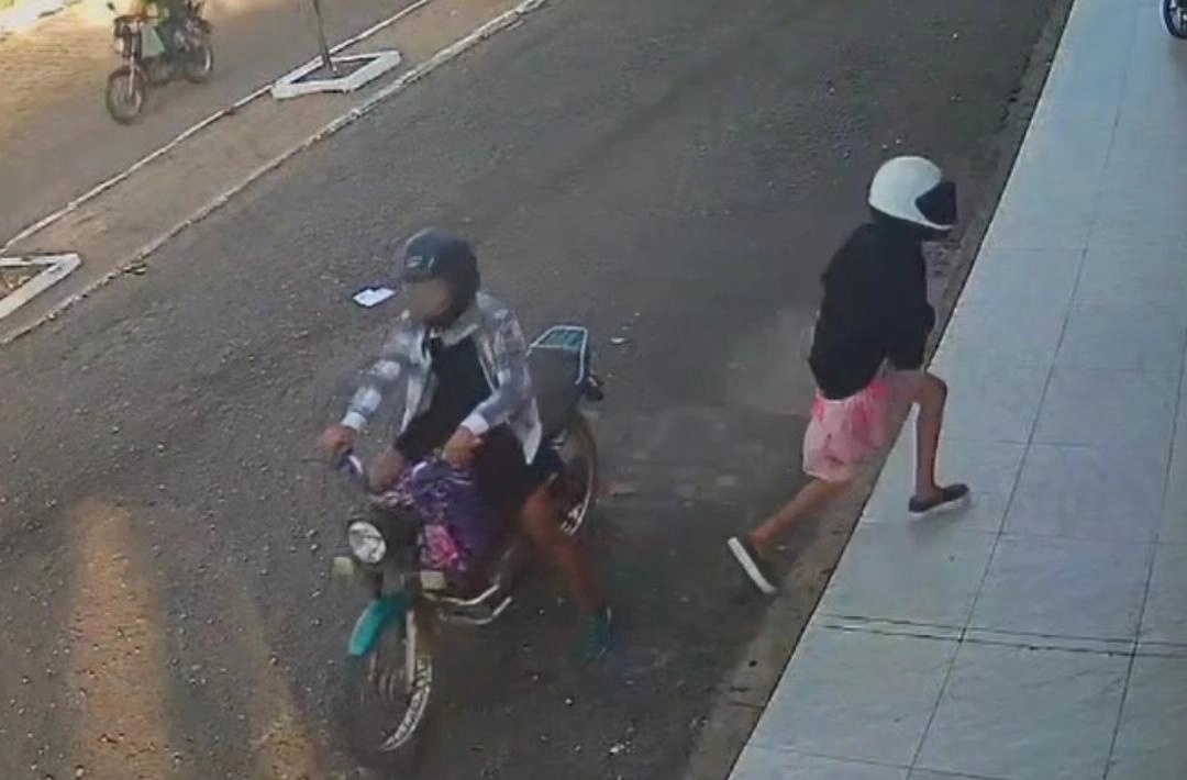 Assaltante usa saia durante roubo em comério no interior do Piauí