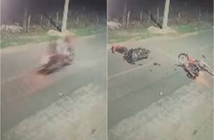Colisão entre motocicletas deixa um morto e uma mulher ferida em Floriano (Foto: Reprodução) Colisão entre motocicletas deixa um morto e uma mulher ferida em Floriano (Foto: Reprodução)