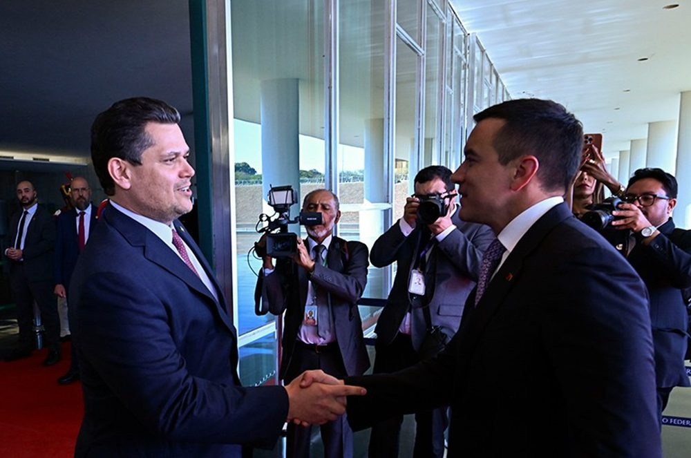 Davi recebe presidente do Equador e defende ampliação da cooperação bilateral