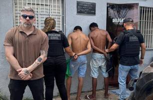 Dois homens são presos suspeitos de série de furtos na cidade de Altos (Foto: Reprodução) Dois homens são presos suspeitos de série de furtos na cidade de Altos (Foto: Reprodução)