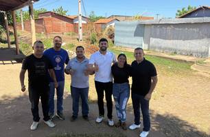Draga Alana reunido com lideranças do Torquato Neto (Foto: Reprodução.) Draga Alana reunido com lideranças do Torquato Neto (Foto: Reprodução.)