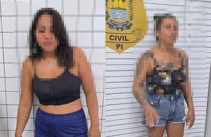 Dupla suspeita de tráfico de drogas é presa após ameaçar policiais em Parnaíba (Foto: Divulgação/PMPI) Dupla suspeita de tráfico de drogas é presa após ameaçar policiais em Parnaíba (Foto: Divulgação/PMPI)