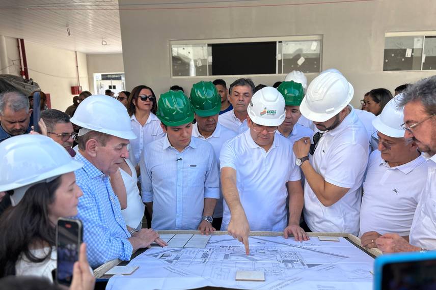 Fonteles cumpre agenda em Uruçuí com entregas e plenária do Diálogos pelo Piauí Fonteles cumpre agenda em Uruçuí com entregas e plenária do Diálogos pelo Piauí