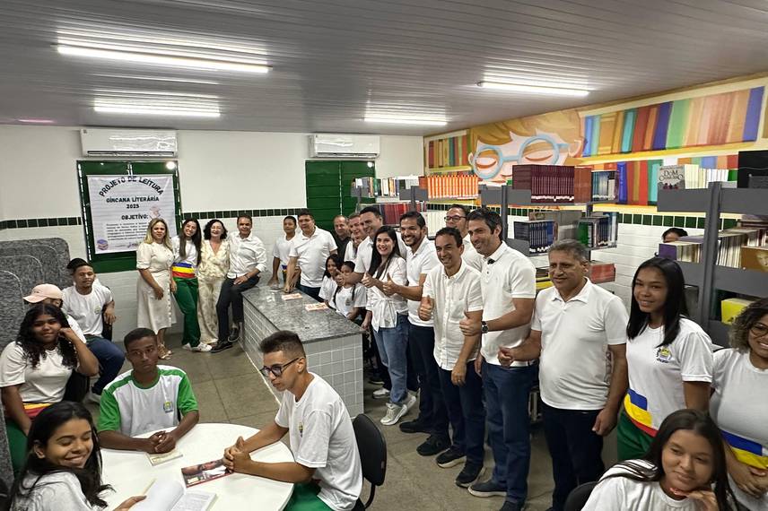 Governador entrega escola de tempo integral e visita obras em São Raimundo Nonato Governador entrega escola de tempo integral e visita obras em São Raimundo Nonato