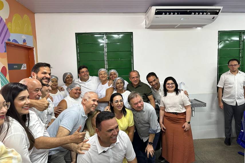 Governador entrega escola de tempo integral e visita obras em São Raimundo Nonato Governador entrega escola de tempo integral e visita obras em São Raimundo Nonato