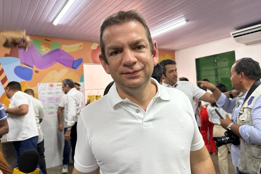 Governador entrega escola de tempo integral e visita obras em São Raimundo Nonato Governador entrega escola de tempo integral e visita obras em São Raimundo Nonato
