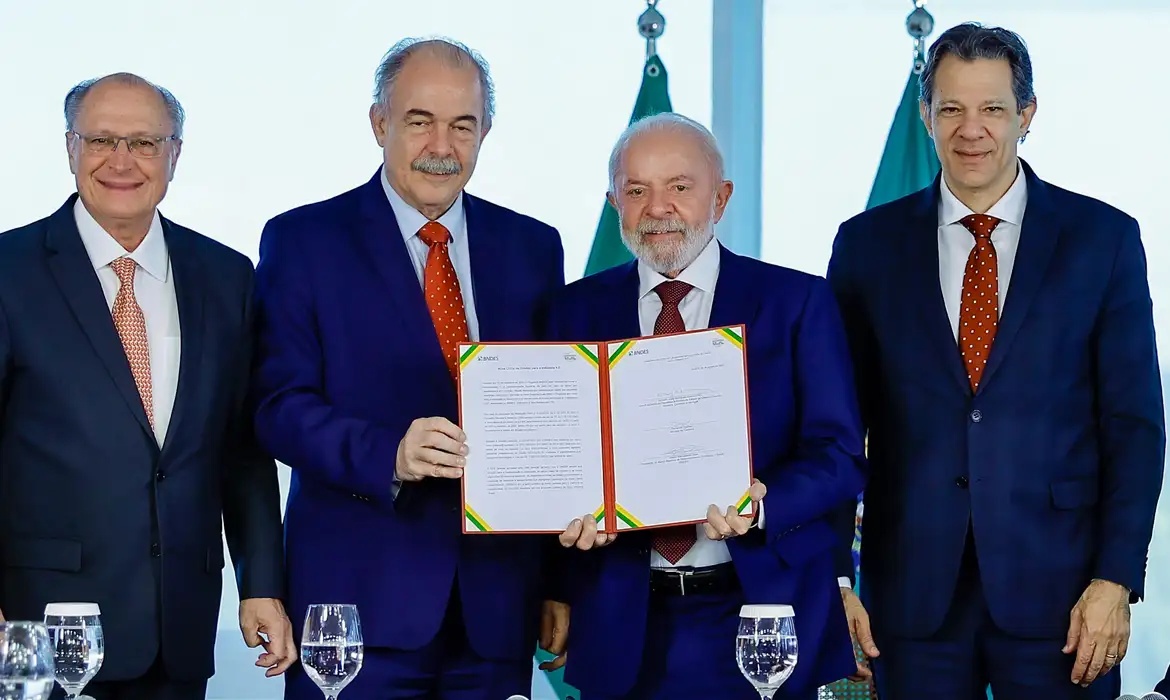 Governo anuncia R$ 12 bi de crédito para inovação da indústria 4.0