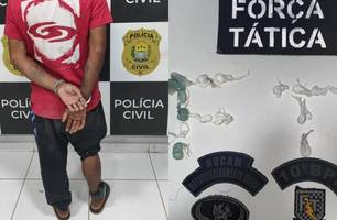 Homem é preso com cocaína durante patrulhamento no bairro Aeroporto, em Uruçuí (Foto: Divulgação/PMPI) Homem é preso com cocaína durante patrulhamento no bairro Aeroporto, em Uruçuí (Foto: Divulgação/PMPI)