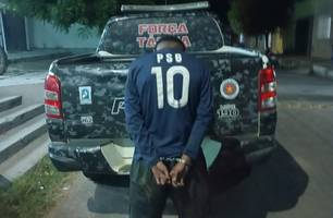 Menor é detido com arma e drogas em Campo Maior (Foto: Divulgação/PMPI)