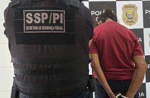 Mulher com extensa ficha criminal por tráfico é presa na zona Leste de Teresina (Foto: Divulgação/SSP-PI) Mulher com extensa ficha criminal por tráfico é presa na zona Leste de Teresina (Foto: Divulgação/SSP-PI)