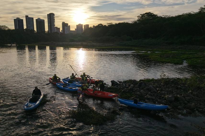 Passeio de caiaque no rio Poty une aventura, lazer e consciência ambiental Passeio de caiaque no rio Poty une aventura, lazer e consciência ambiental