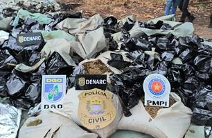 Polícia Civil e Militar incineram mais de 1,5 tonelada de drogas em Teresina (Foto: Conecta Piauí) Polícia Civil e Militar incineram mais de 1,5 tonelada de drogas em Teresina (Foto: Conecta Piauí)