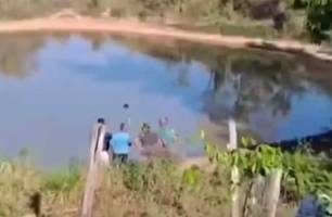 Polícia conclui o que causou a morte de pai e filho encontrados em lagoa no MA (Foto: Reprodução) Polícia conclui o que causou a morte de pai e filho encontrados em lagoa no MA (Foto: Reprodução)