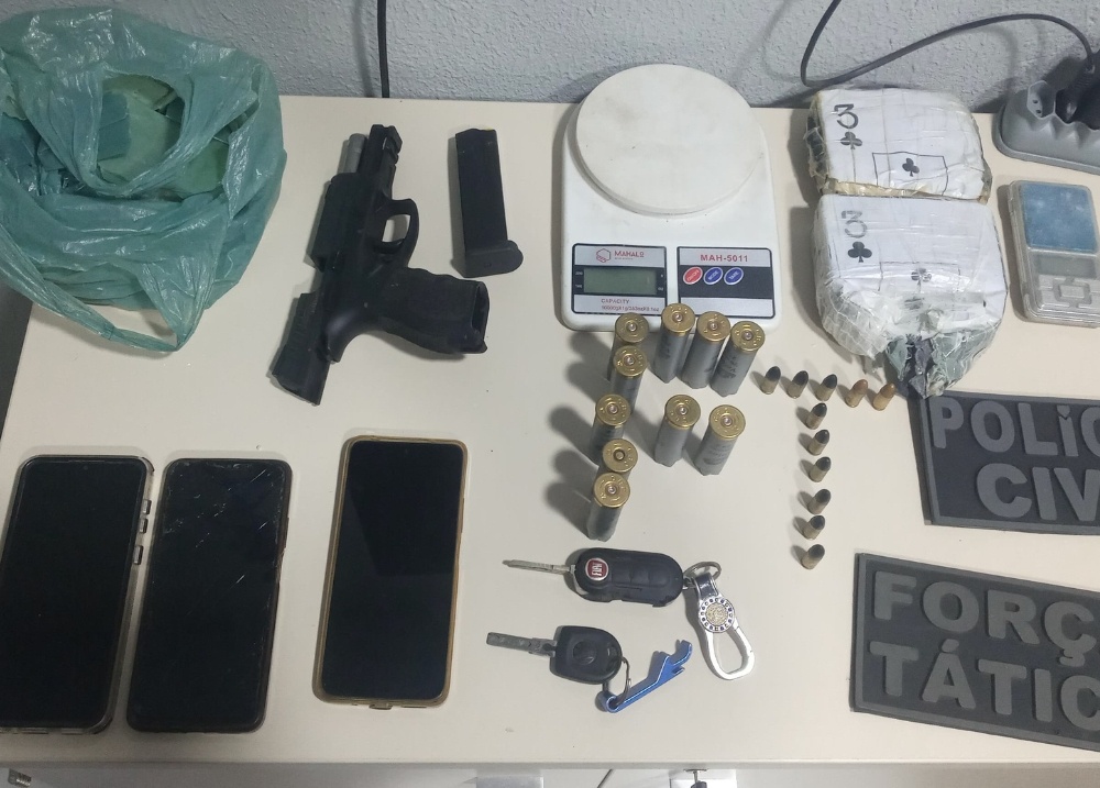 Polícia desarticula ponto de tráfico e prende dois homens em Palmeira do Piauí