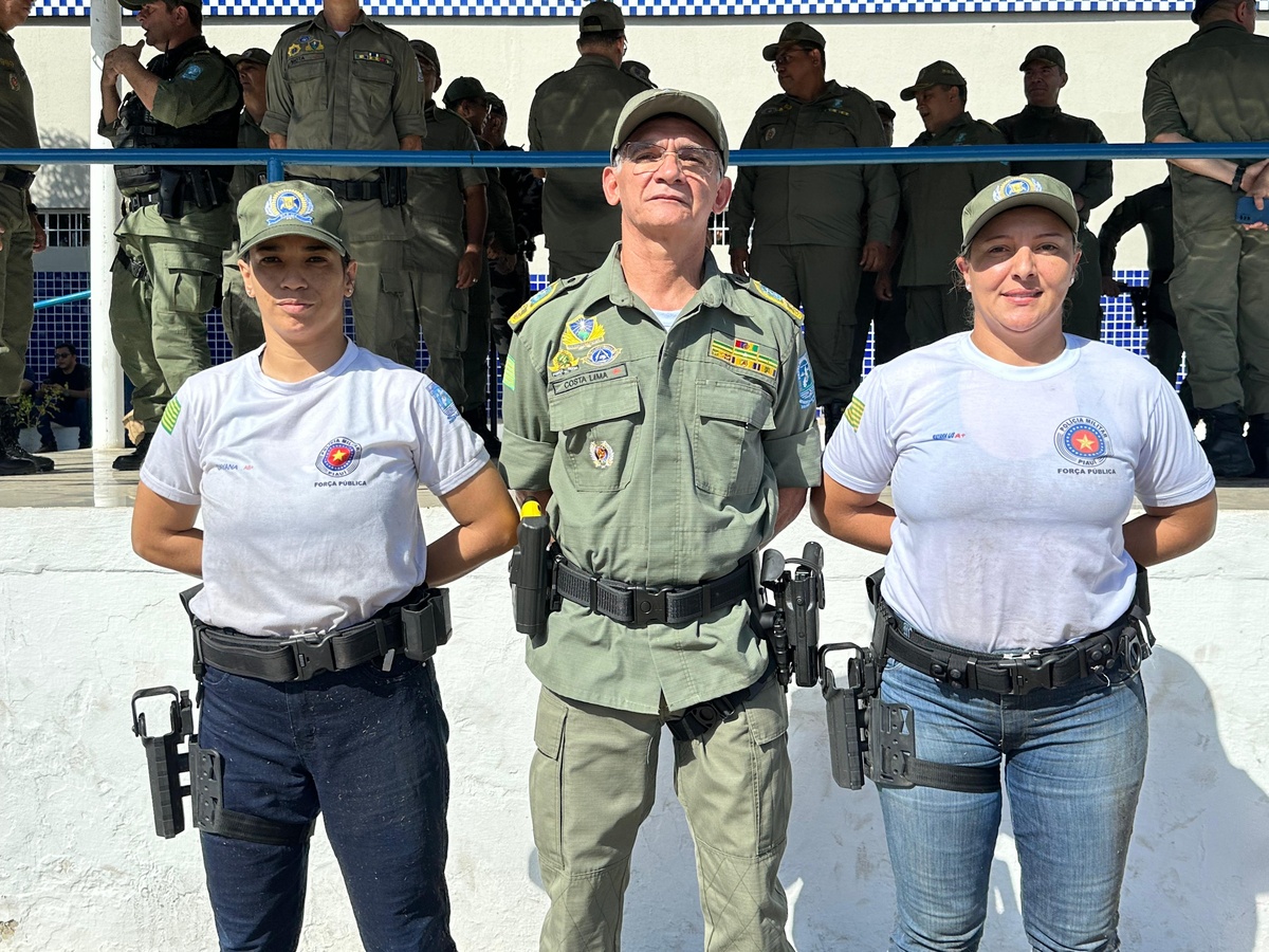 Polícia Militar entrega uniforme de instrução a nova turma do Curso de Formação