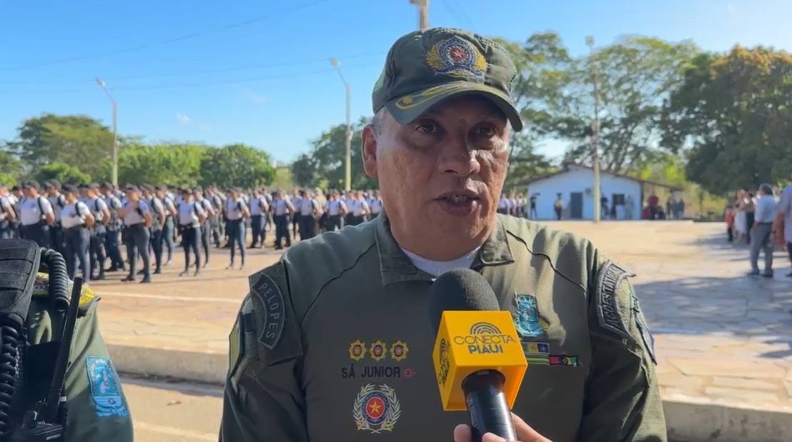 Polícia Militar entrega uniforme de instrução a nova turma do Curso de Formação