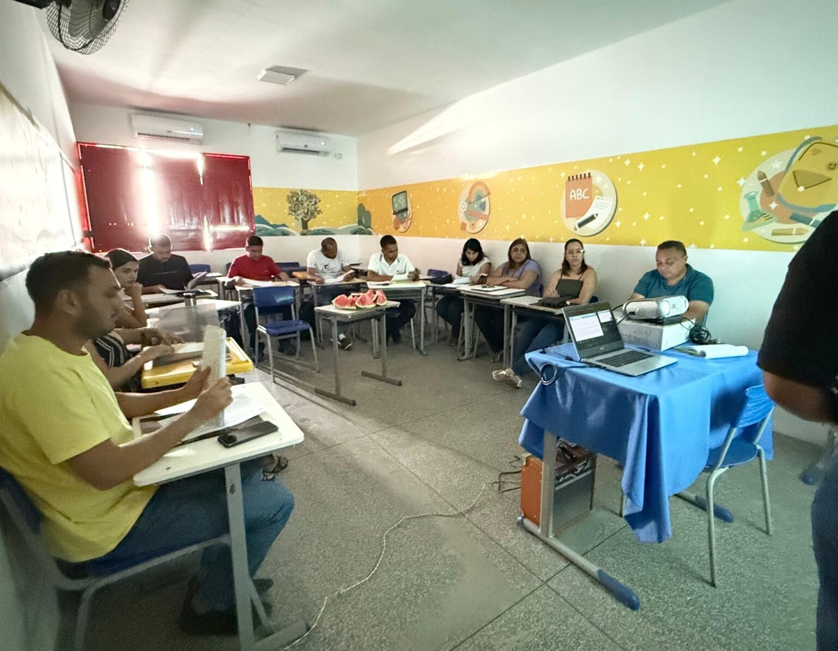 Professores participam do 1º encontro do ‘De Olho no SAEB’ em São Raimundo Nonato