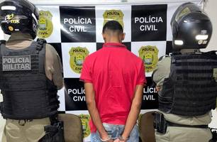 Adolescente é apreendido com oito tabletes de drogas durante abordagem em Oeiras (Foto: Divulgação/PMPI) Adolescente é apreendido com oito tabletes de drogas durante abordagem em Oeiras (Foto: Divulgação/PMPI)