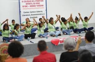 Alunos de Lagoa do Piauí encantam público em colóquio de literatura infantil (Foto: Reprodução) Alunos de Lagoa do Piauí encantam público em colóquio de literatura infantil (Foto: Reprodução)