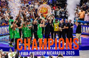 Brasil levanta o troféu da AmeriCup 2025 (Foto: CBB)