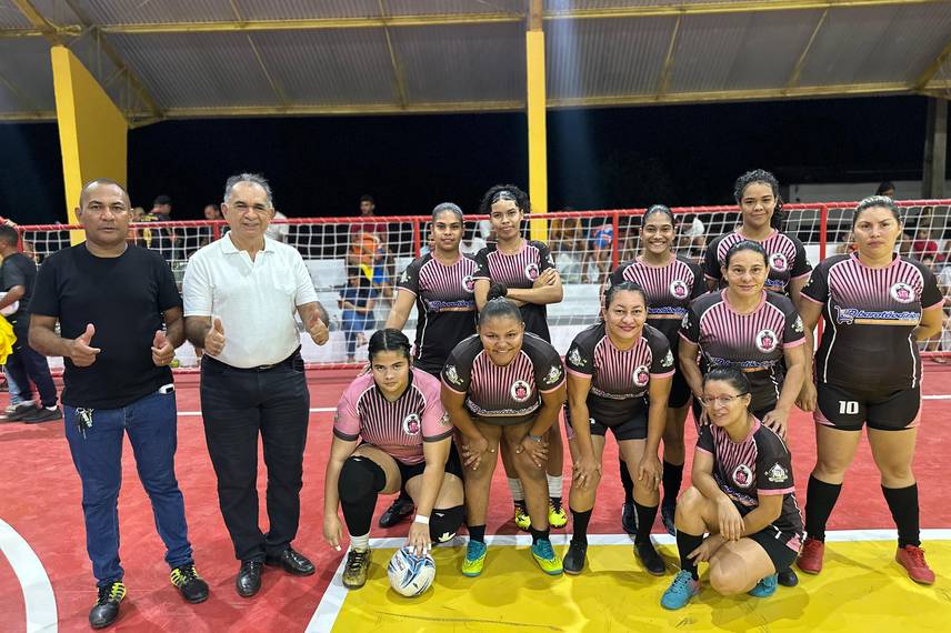 Comunidade celebra entrega da reforma do Ginásio Poliesportivo em Pau D'Arco do PI Comunidade celebra entrega da reforma do Ginásio Poliesportivo em Pau D'Arco do PI