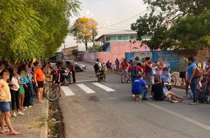 Criança é atropelada em frente a escola em Teresina; moradores denunciam descaso (Foto: Conecta Piauí) Criança é atropelada em frente a escola em Teresina; moradores denunciam descaso (Foto: Conecta Piauí)