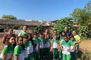 Dia da Árvore: Prefeitura de Aroazes realiza plantio de mudas em escolas (Foto: Reprodução) Dia da Árvore: Prefeitura de Aroazes realiza plantio de mudas em escolas (Foto: Reprodução)