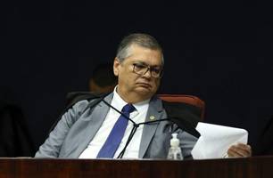 Dino barra envio de 'emendas Pix' com indícios de fraude em 9 municípios (Foto: Reprodução) Dino barra envio de 'emendas Pix' com indícios de fraude em 9 municípios (Foto: Reprodução)
