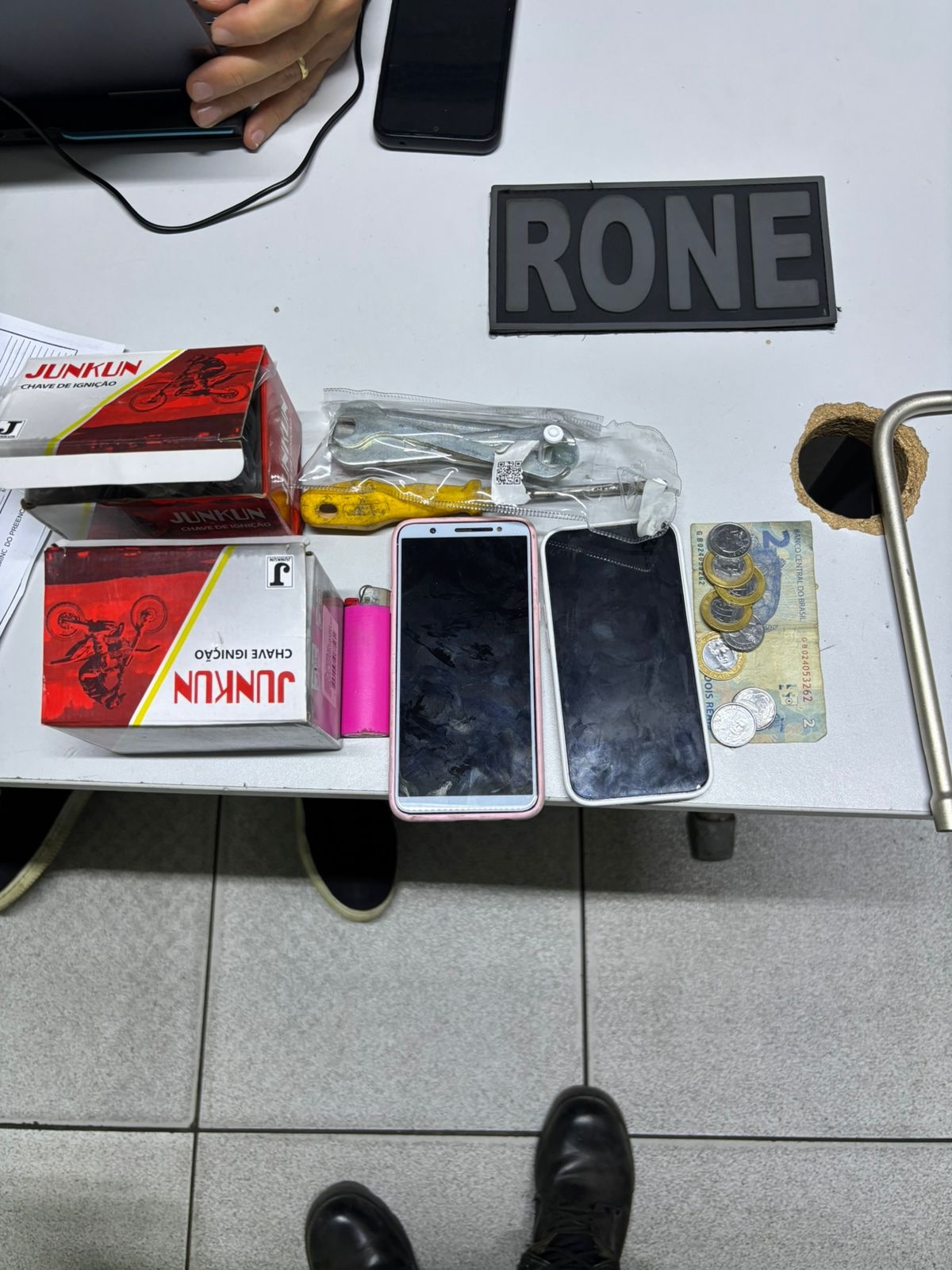 Dupla suspeita de receptação e adulteração de motos é presa em Teresina