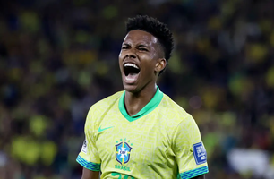 Estevão na vitória do Brasil (Foto: Reuters/ Sergio Moraes/ Direitos Reservados) Estevão na vitória do Brasil (Foto: Reuters/ Sergio Moraes/ Direitos Reservados)