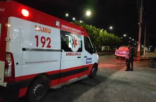 Homem é ferido a golpes de foice no bairro João XXIII, em Parnaíba (Foto: J. Marcos – Folha do Delta) Homem é ferido a golpes de foice no bairro João XXIII, em Parnaíba (Foto: J. Marcos – Folha do Delta)