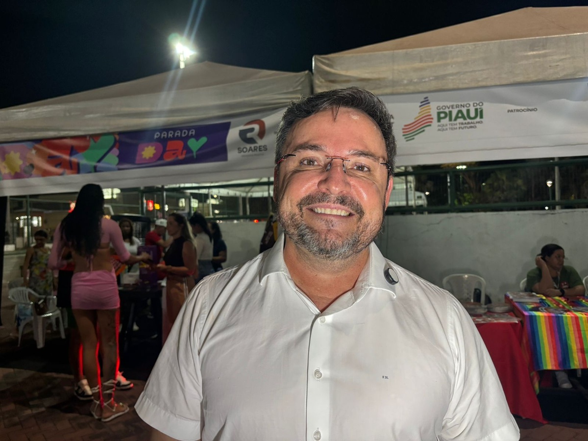 Marina Sena encanta público na primeira edição da Parada Day em Teresina
