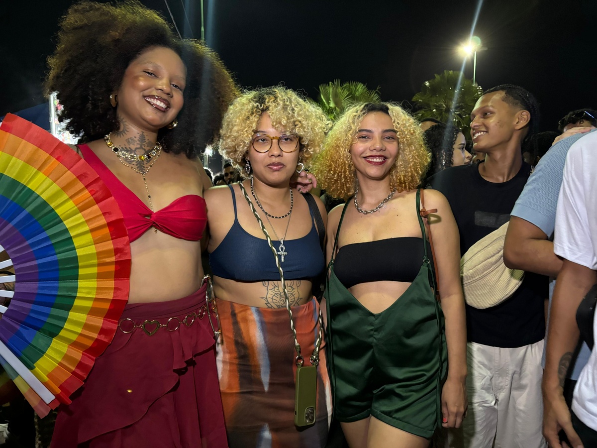 Marina Sena encanta público na primeira edição da Parada Day em Teresina
