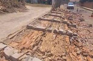 Muro de residência cai e mata criança de 5 anos em Matões (Foto: Elias Lacerda) Muro de residência cai e mata criança de 5 anos em Matões (Foto: Elias Lacerda)