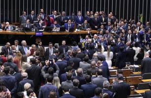 Na surdina, Câmara aprova urgência para projeto de anistia a golpistas (Foto: Bruno Spada/Agência Brasil) Na surdina, Câmara aprova urgência para projeto de anistia a golpistas (Foto: Bruno Spada/Agência Brasil)