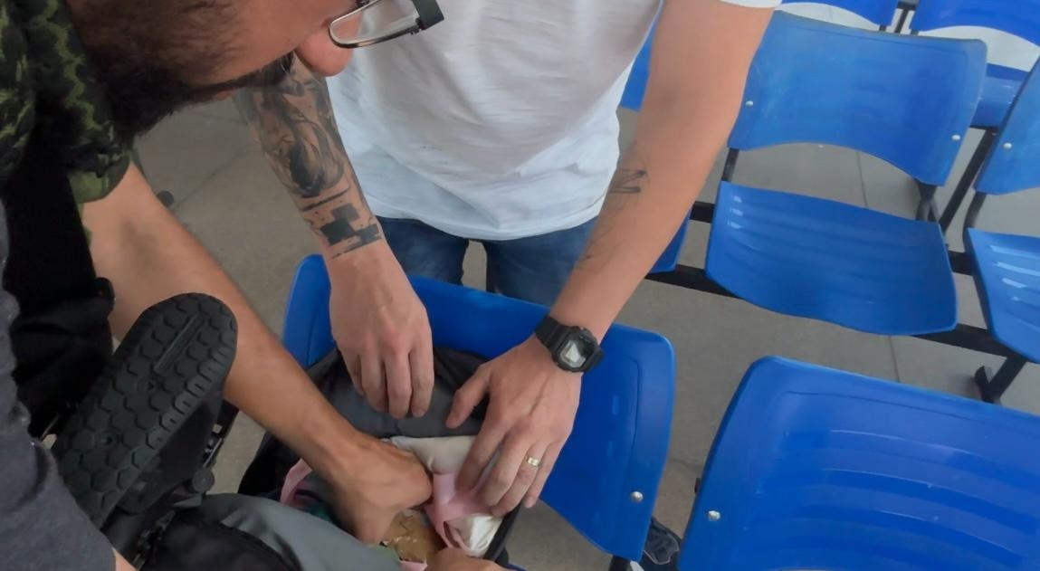 'Pai e filho do crime' são presos com drogas no terminal rodoviário de Altos