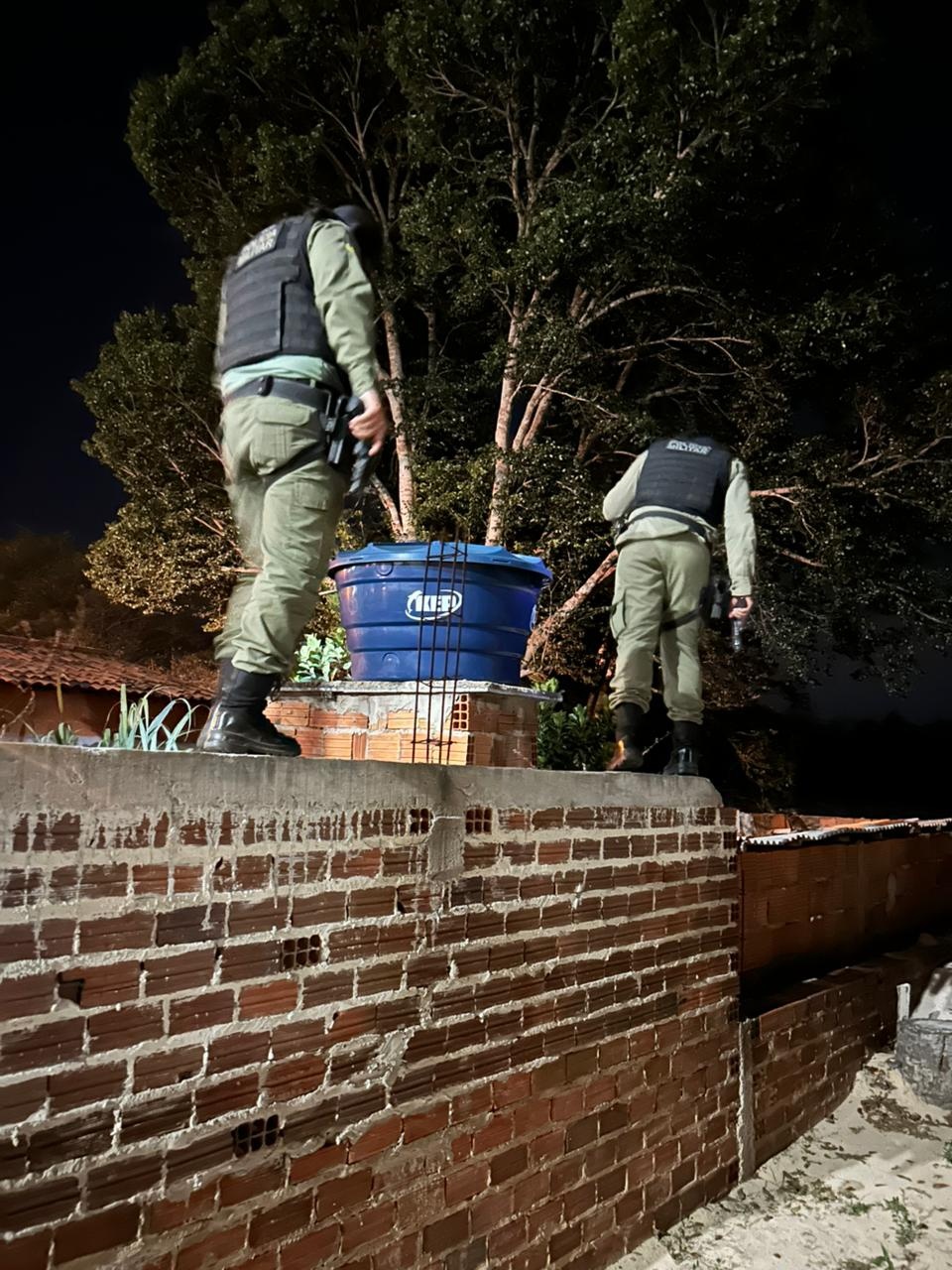 PM apreende mais de 5 kg de drogas em casa abandonada em Cocal da Estação