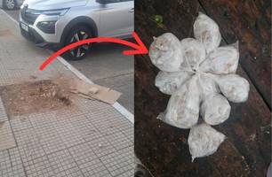 Polícia Militar apreende 200 porções de crack enterradas em praça de Teresina (Foto: Reprodução) Polícia Militar apreende 200 porções de crack enterradas em praça de Teresina (Foto: Reprodução)