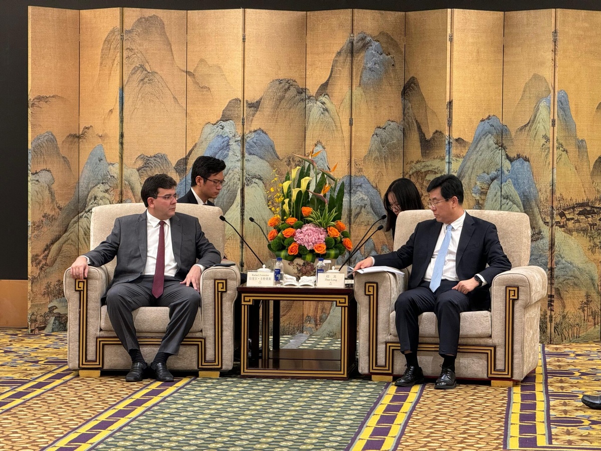 Rafael Fonteles fortalece relações internacionais em missão oficial à China