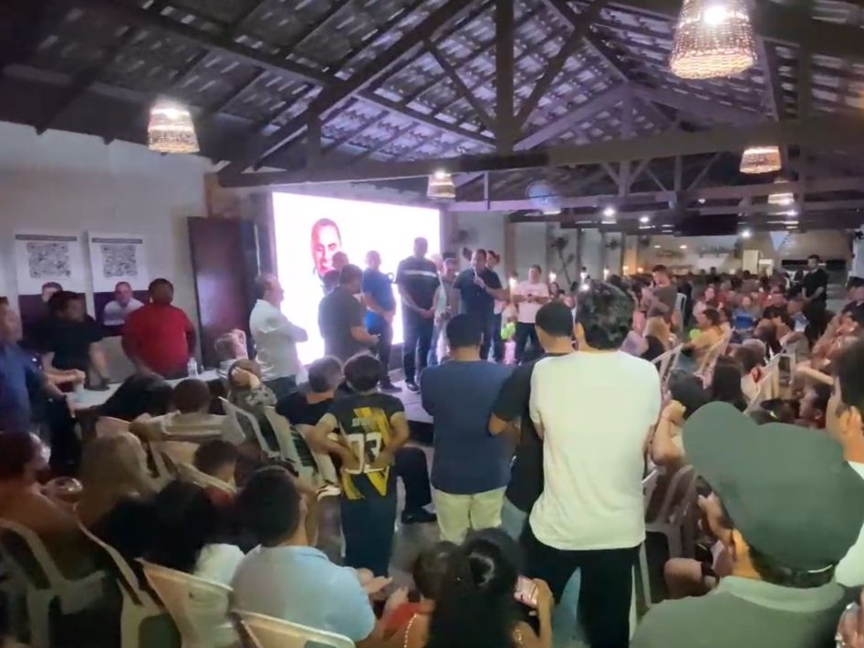 Tiago Vasconcelos e Georgiano Neto reúnem população em Parnaíba em grande encontro